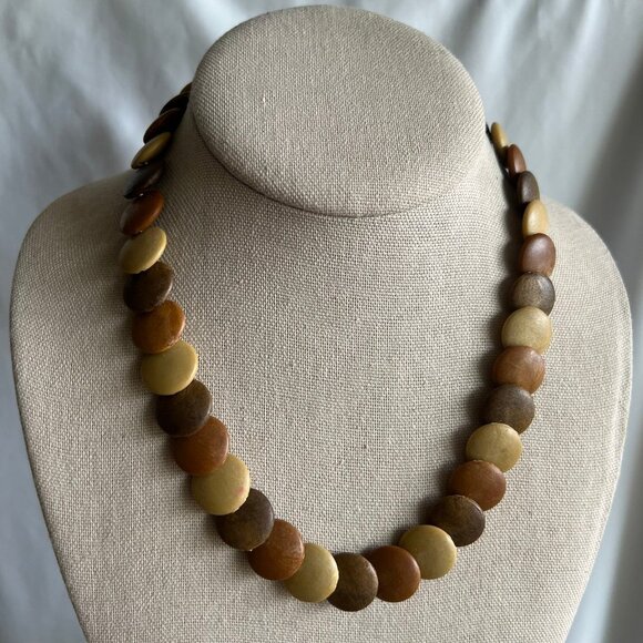 Vintage Wooden Saucer Disc Shape Beaded Boho 70s Style Costume Estate Necklace - Picture 3 of 9